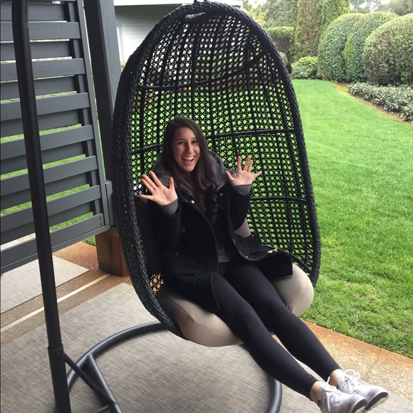 Meet your Posher, Katina - Picture 1 of 1